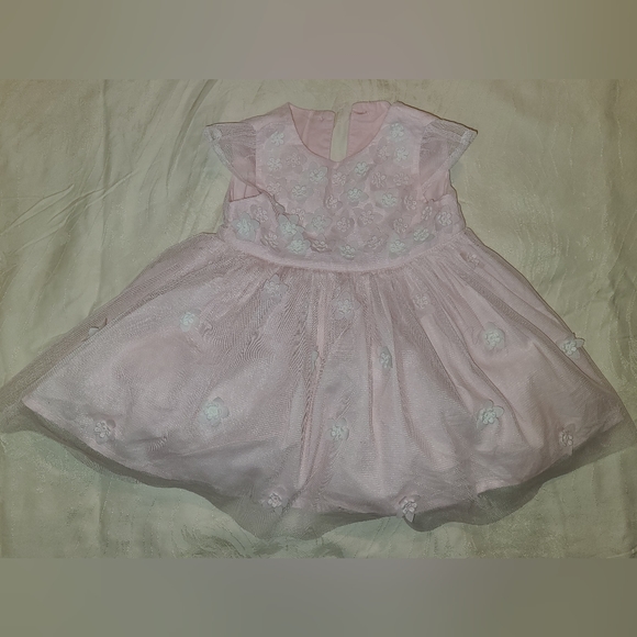 Baby dresses (3-6 months) - Picture 2 of 16